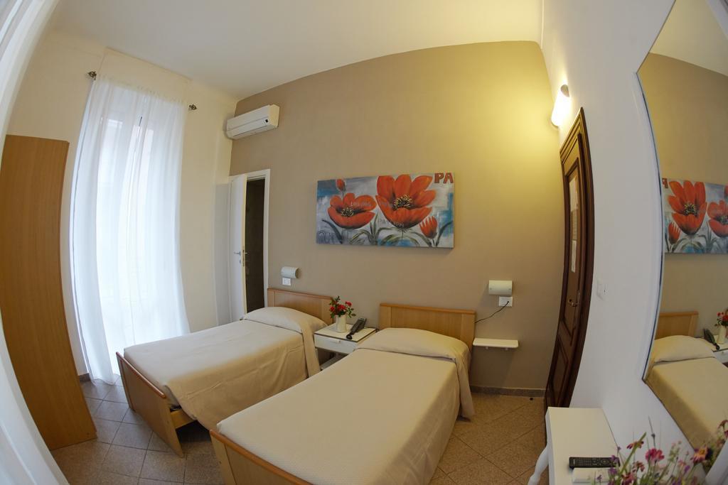 Hotel Lydia Alassio Habitación foto